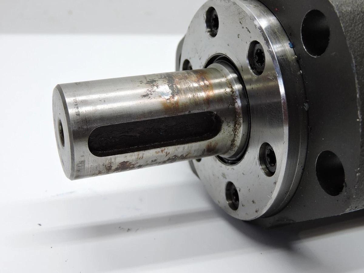 Danfoss 151-6007 OMR 315 Hydraulic Motor OEM NEW!