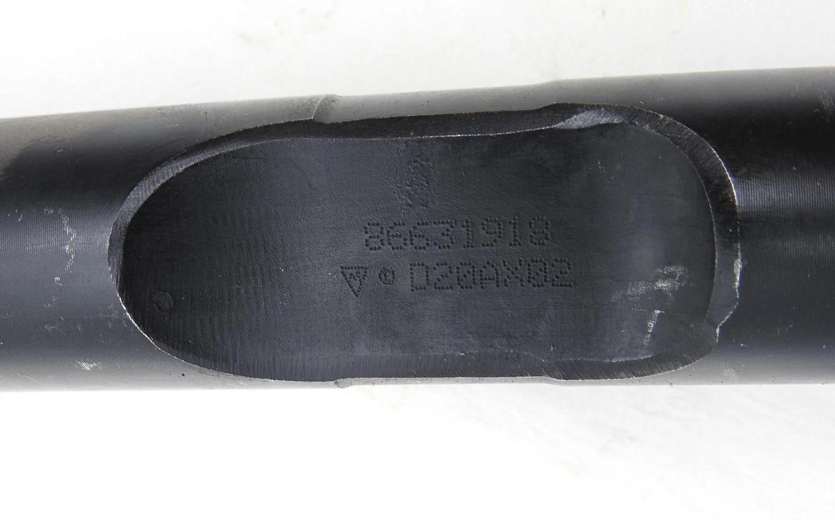 Bobcat 86631918 Nail Point Pyramidal point NEW