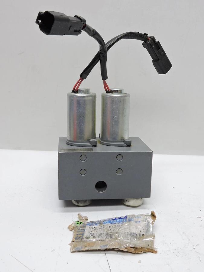 GENUINE Komatsu 22L-60-30310 VALVE ASS'Y UTILITY PC45MR-5, PC55MR-5, PC78US-11