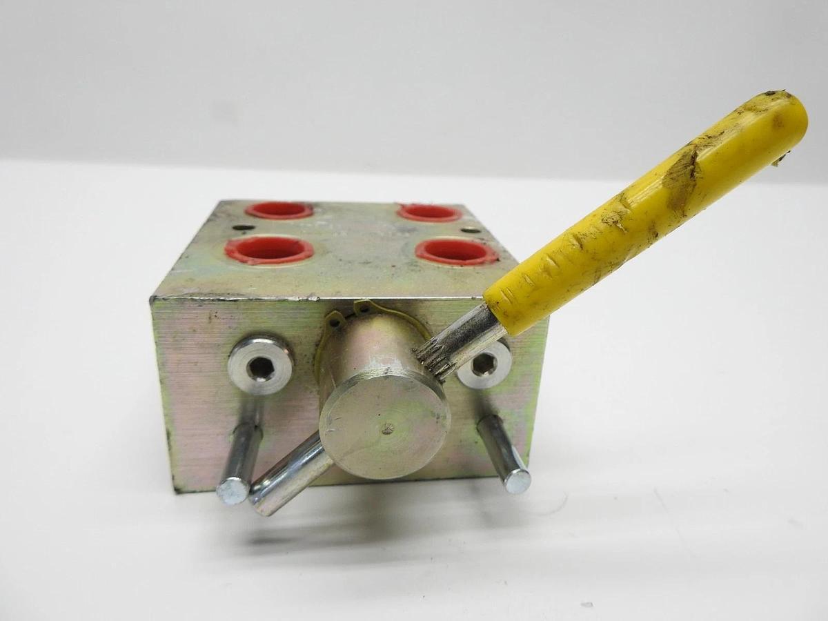 Shoemaker Inc. Hydraulic Diverter Multiplier Valve Block 8381 38 24D - SURPLUS
