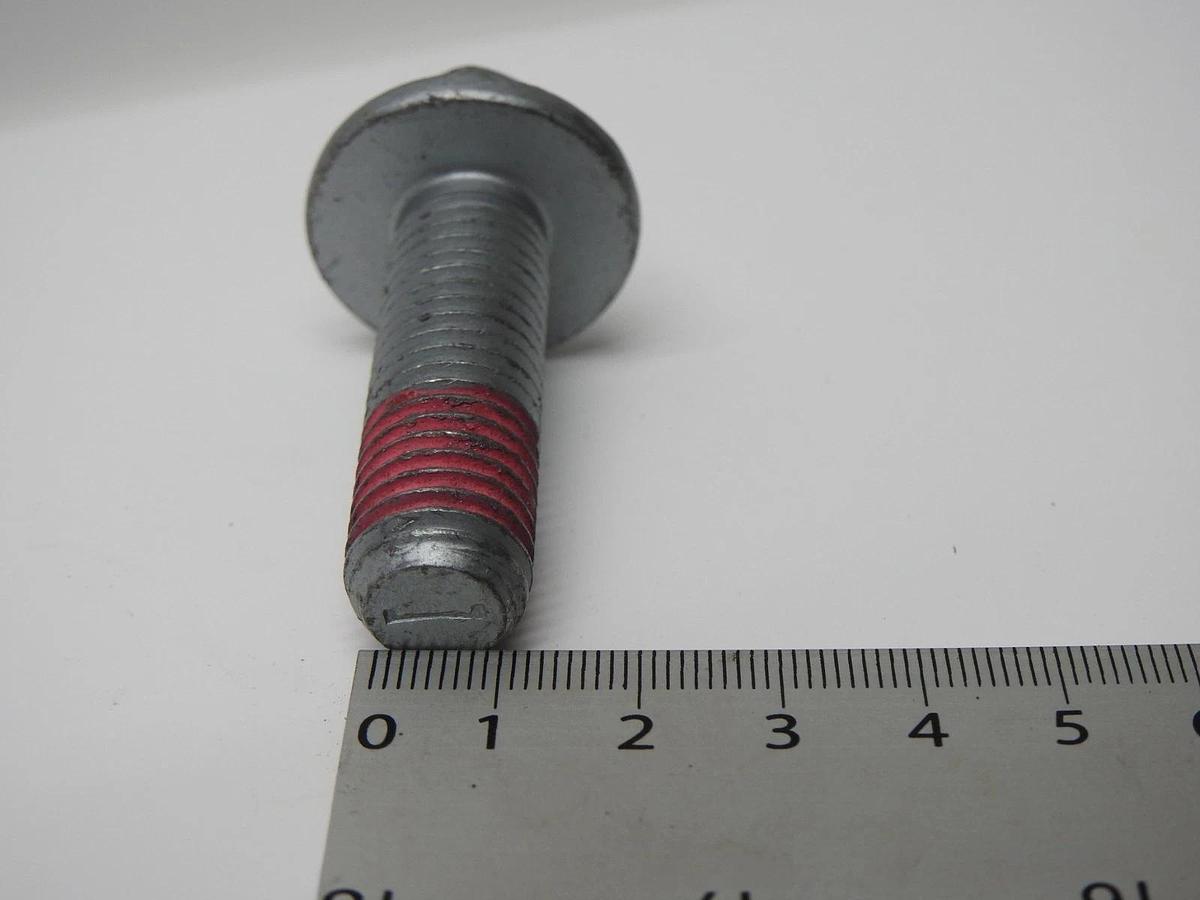 Lot of 250 - Olimac DR 11200 Bolt w/ Flange Roller Bracket Olimac LOBO-8.8 DR112