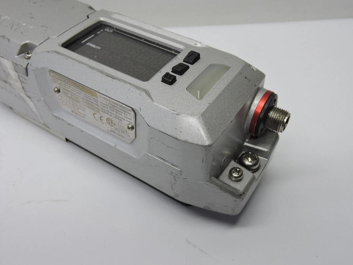 Keyence FD-R200 Clamp On Flow Meter USED