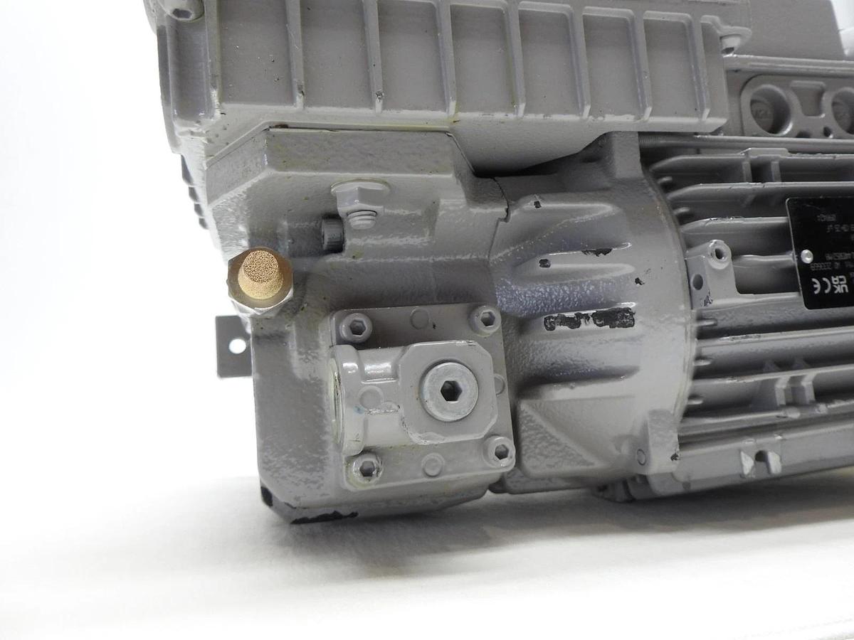 DVP LC 20 MA Lubricated Rotary Vane Vacuum Pump 9601066/MA