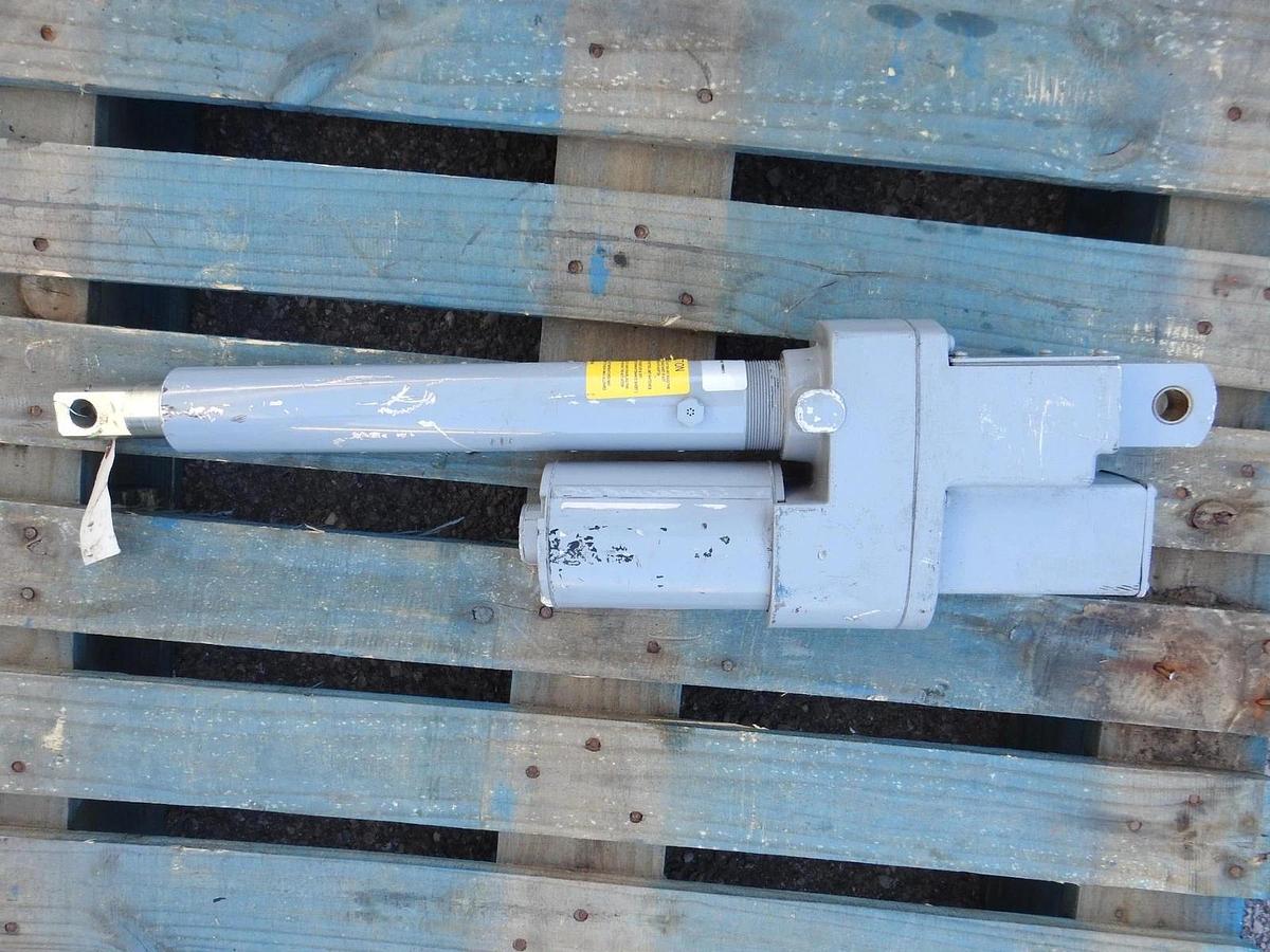 Duff Norton SPA Series Linear Actuator SPA6515 Series SPA6513-136 (1,500 LB) 12"