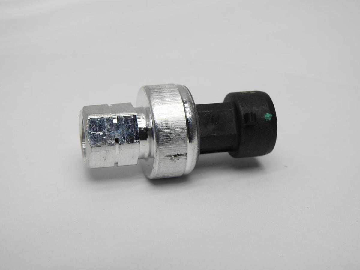 Peterbilt 12CP45-4 A/C Pressure Transducer Paccar Genuine OEM