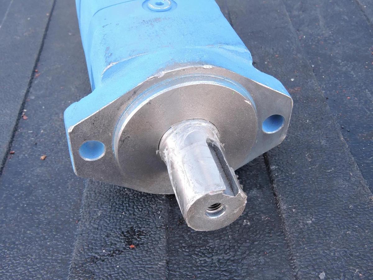 NEW Hydraulic Orbital Motor Replaces Char-Lynn 104-1028-006 Eaton 104-1028