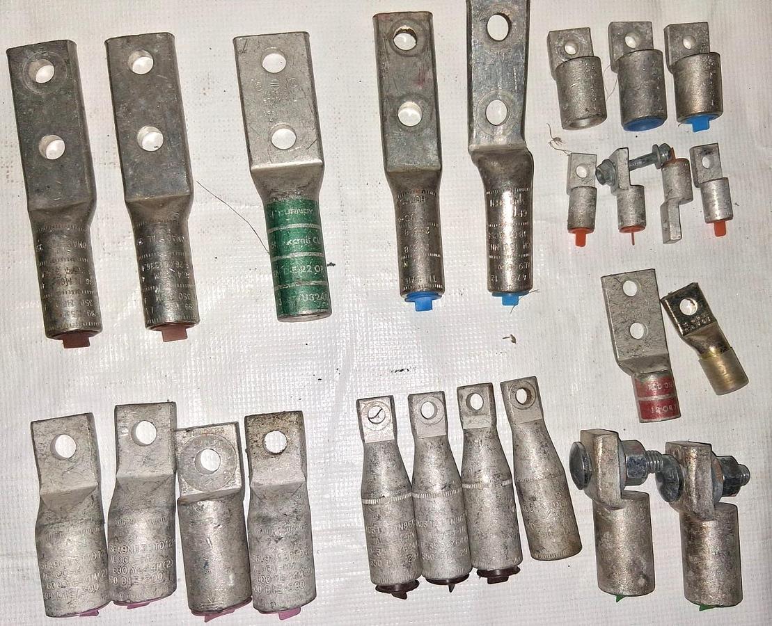 Burndy YAK39A2G2 Al Stacking Terminal Lug, 750 kcmil YAK39A-2G2 - OEM NEW!