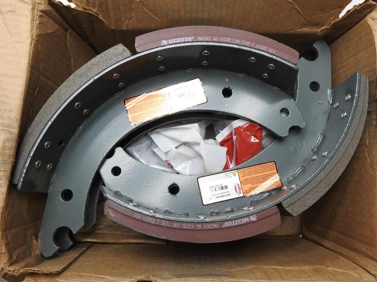 Meritor Relined Brake Shoe Kit 23K GAWR XK23014707QP