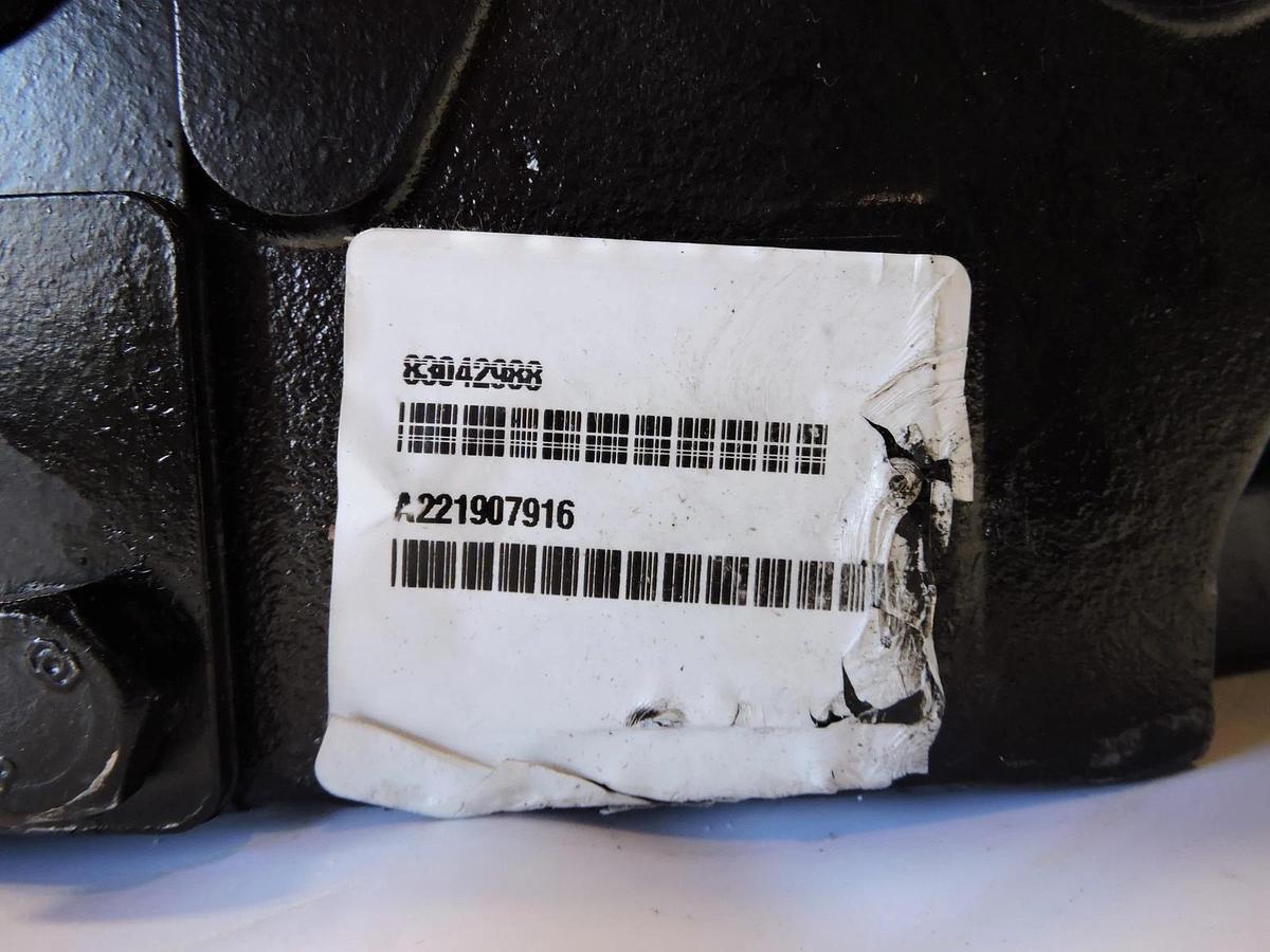 Danfoss 83042988 Variable Displacement Axial Piston Pump Motor H1P060L - OEM NEW