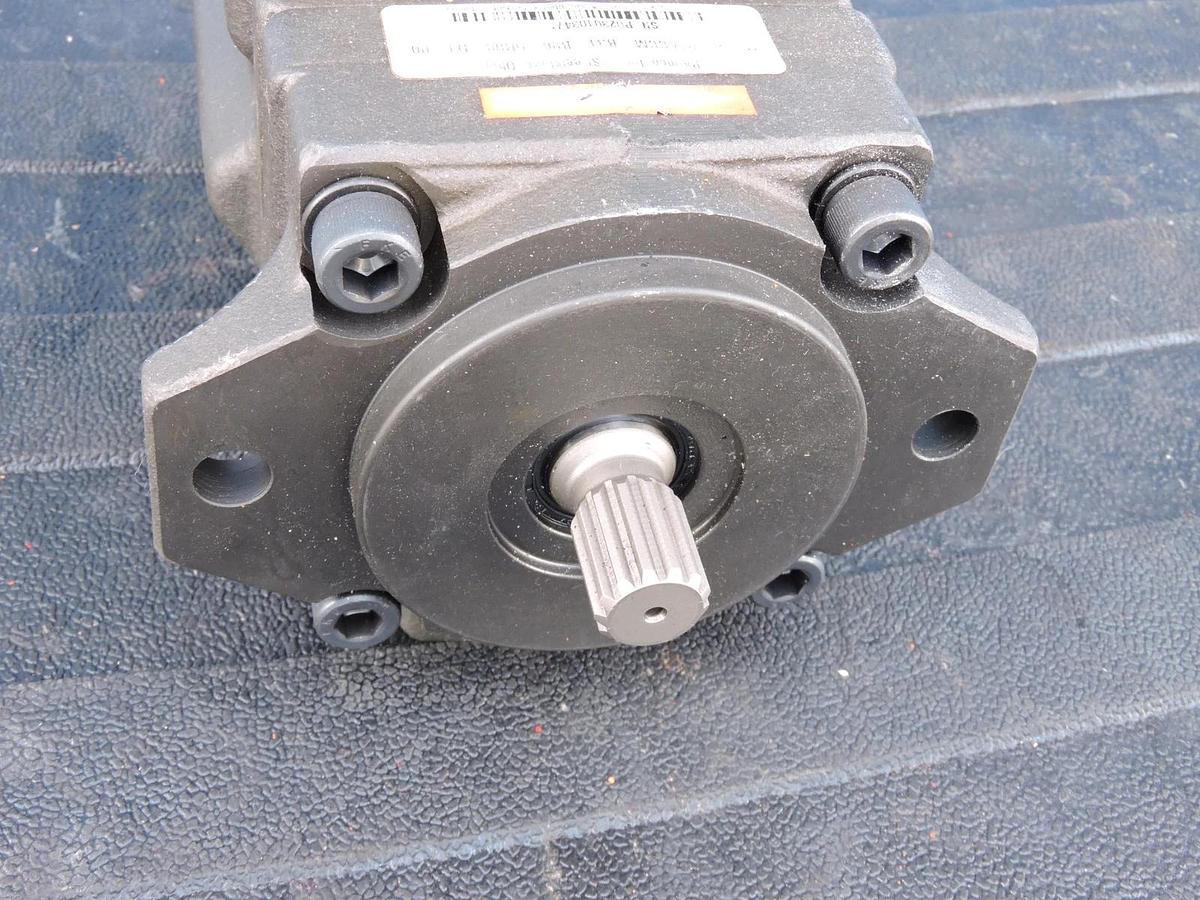 Permco PT6CCM Series Hydraulic Vane Double Pump PT6CCM-B31-B06-5R00-D1-00 - NEW!
