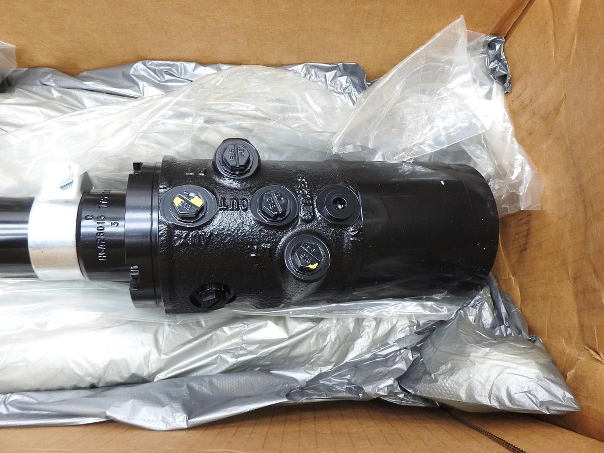 CNH L101493 Steering Gear K67293 K67292 TRW HeavyEquipment Steering Box HGA28015