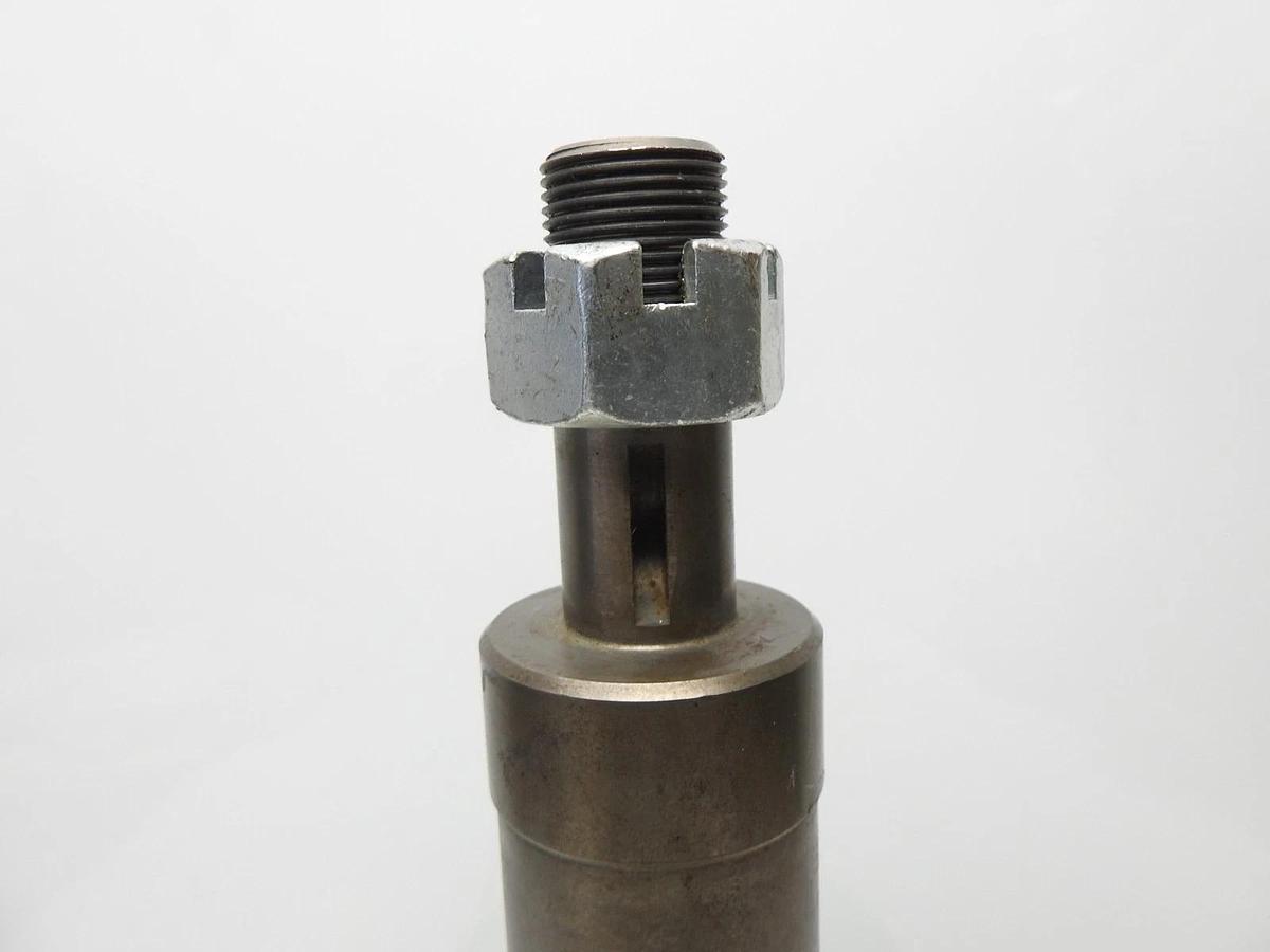 John Deere 8 Bolt Spindle w/ Shaft GENUINE NOB NEW