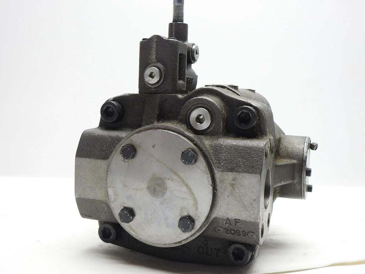 Parker PVP Series PVP33 Variable Volume Piston Pump PVP33302RM21 -AS IS UNTESTED