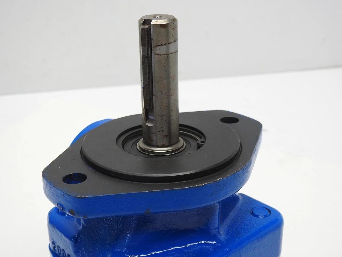 GENUINE Eaton / Vickers V20 Series Vane Pump V20 1P8P 1A11 LH (372639-5) NOB NEW