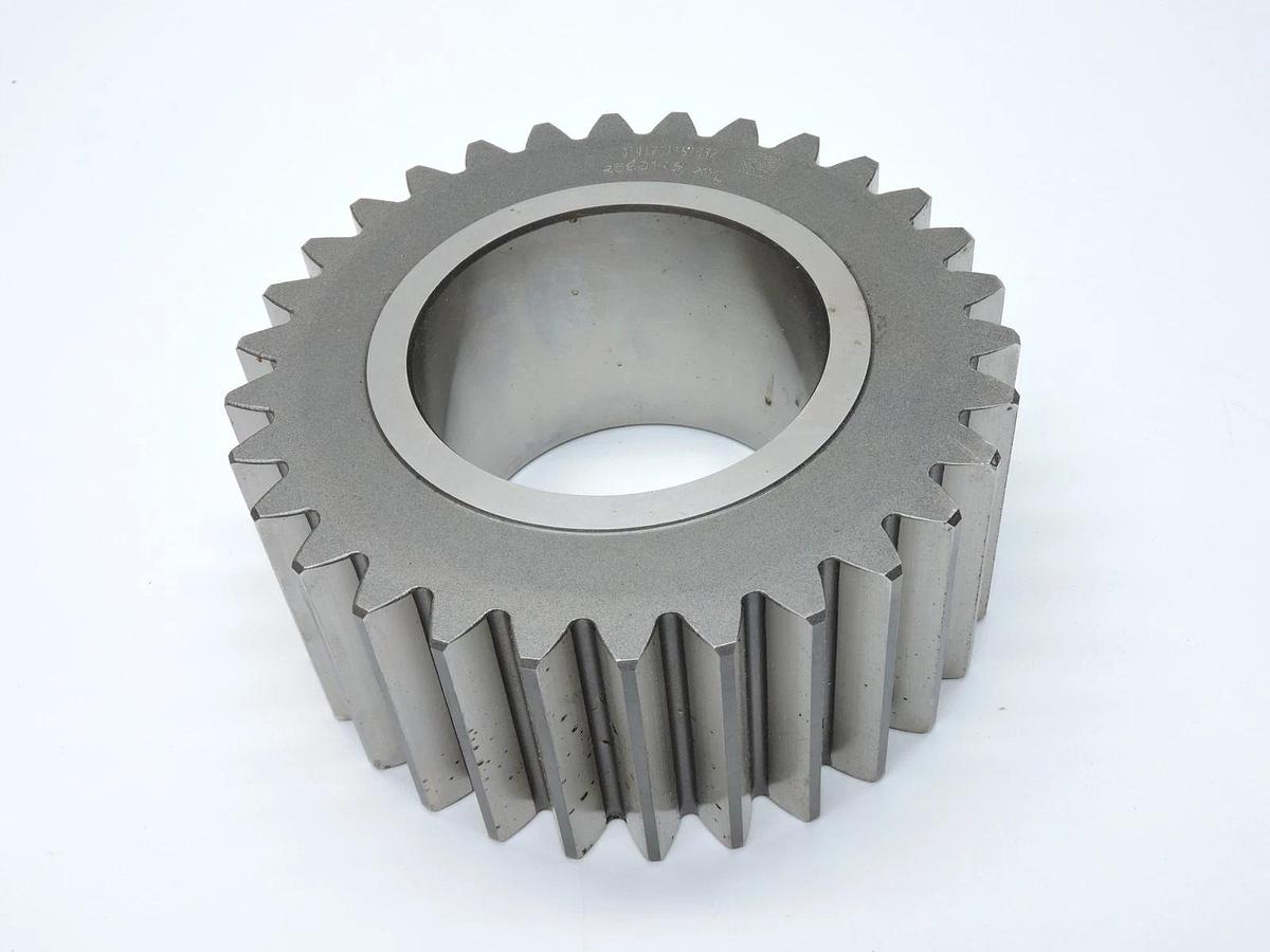 Genuine John Deere R560119: Planet Pinion Spur Gear - OEM NOB NEW!