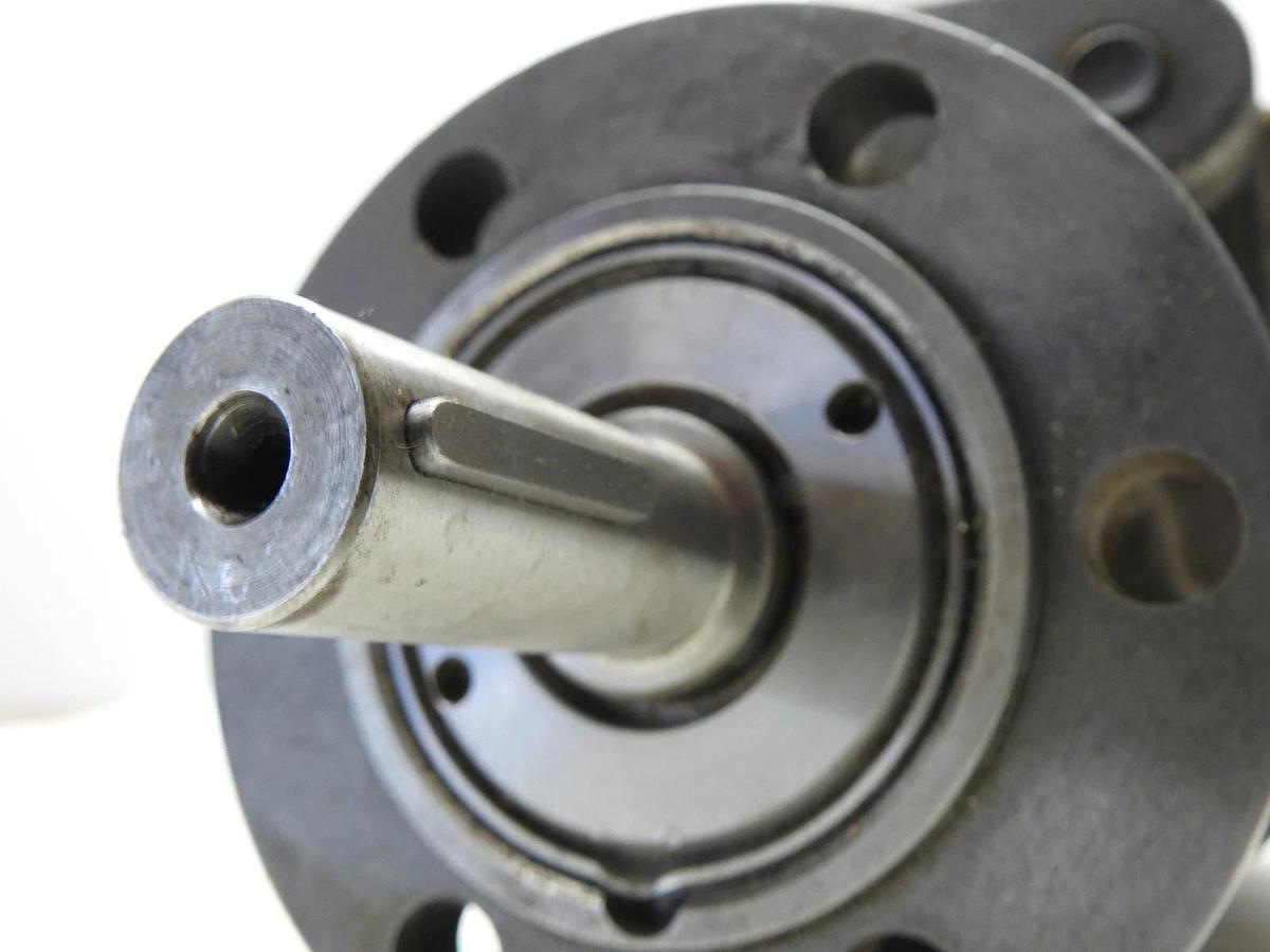 Lynch Hydraulic Gear Pump,  BB-1686-3 (6 Bolt, Keyed Shaft) OEM NEW!