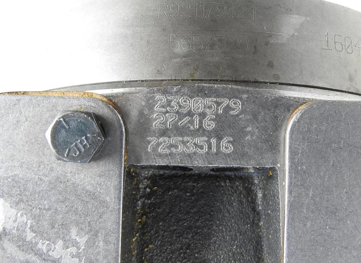 OEM Bobcat 7253516 2-Speed Hydrostatic Drive Motor Replacement S850 Skid Steer