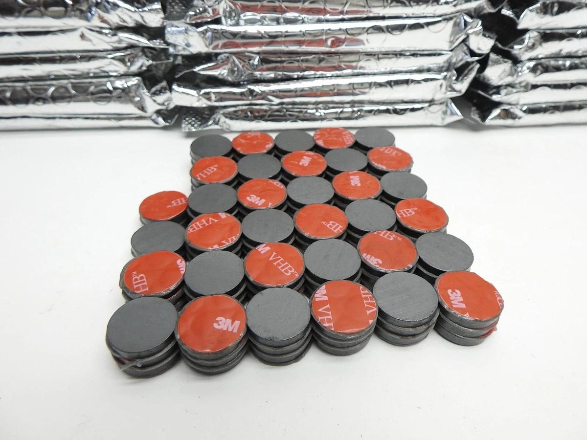 Lot of 22 Adhesive Ceramic Magnets (0.7x0.12"/18x3mm 100 pcs w/ Adhesive Backing