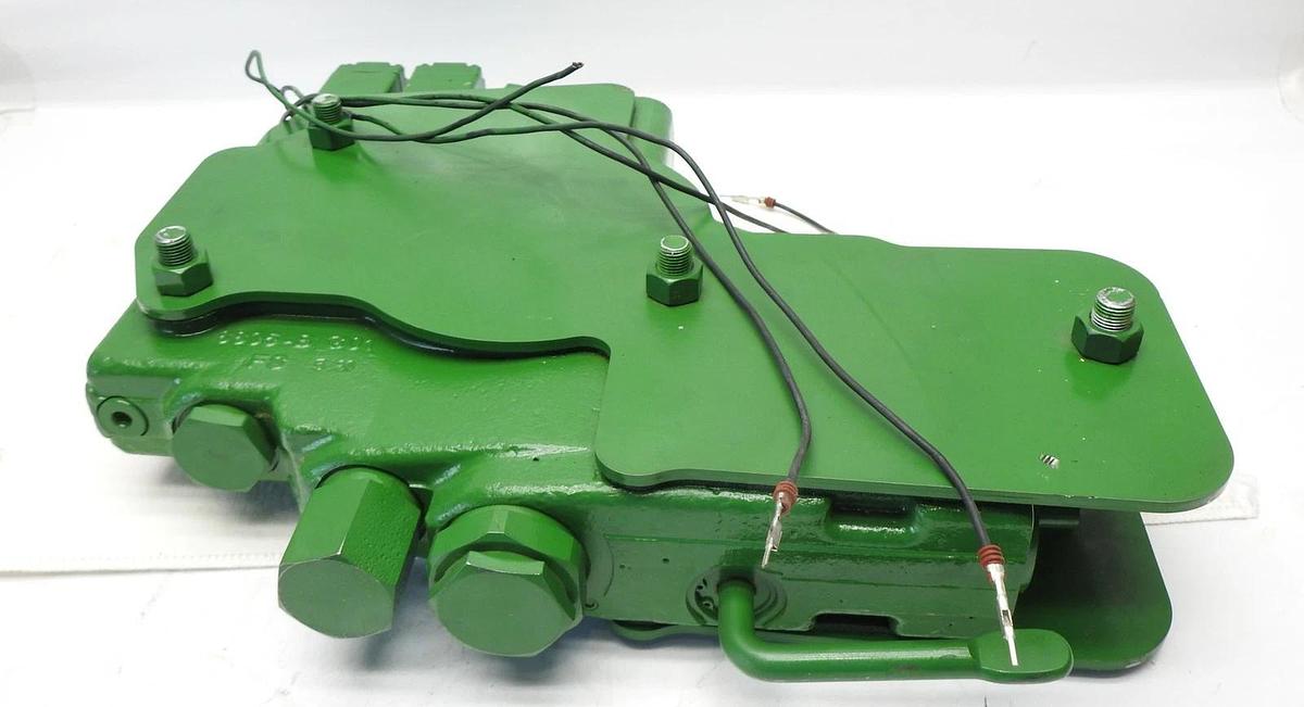 John Deere AR116485, AR115121 Fourth Remote Selective Control Valve Replacement