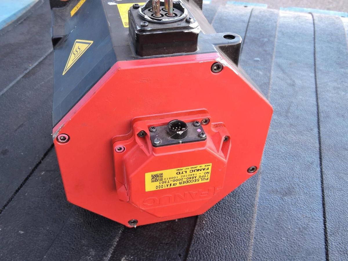Fanuc AC Servo Motor A06B-0265-B400 w/ A860-2000-T301 Servo Motor Pulsecoder