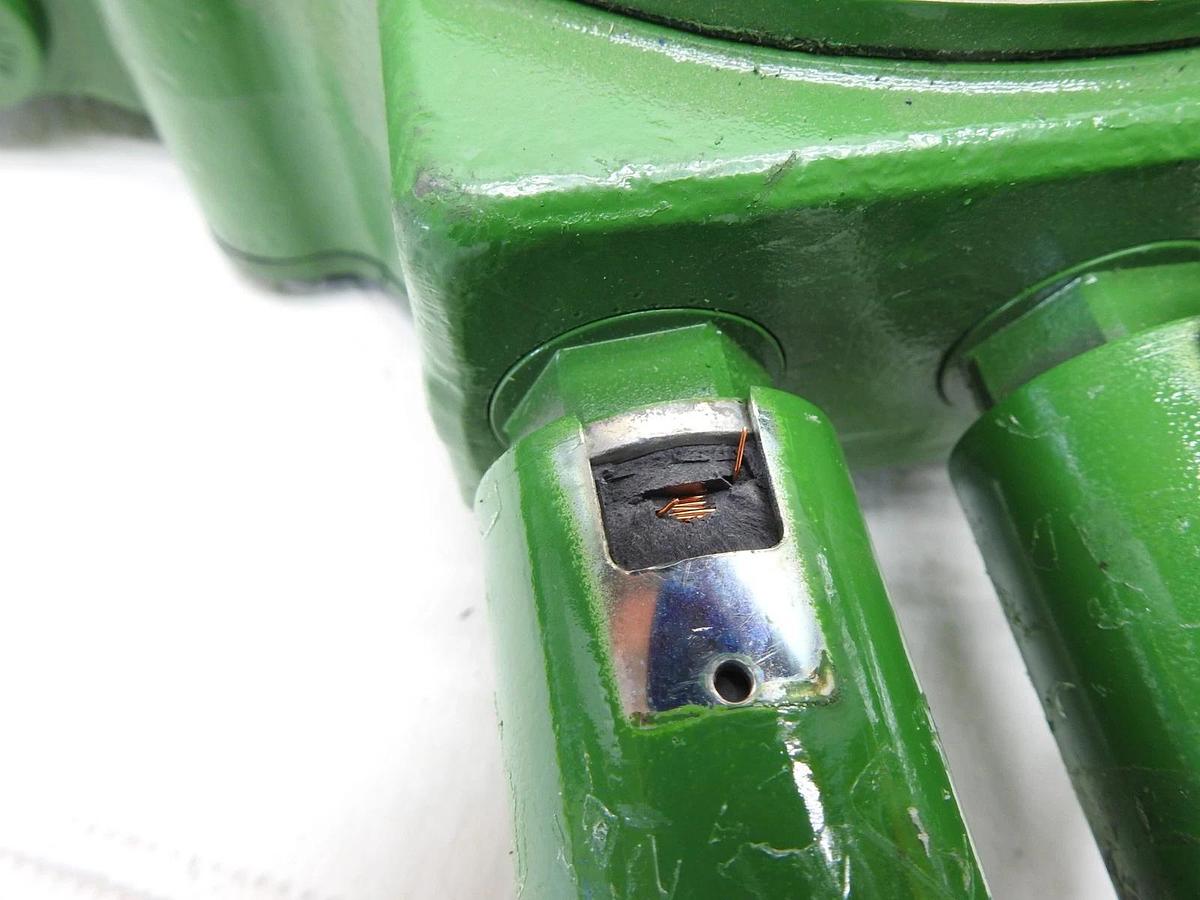 GENUINE John Deere RE262576 Selective Control Valve Husco - OEM BULK NEW