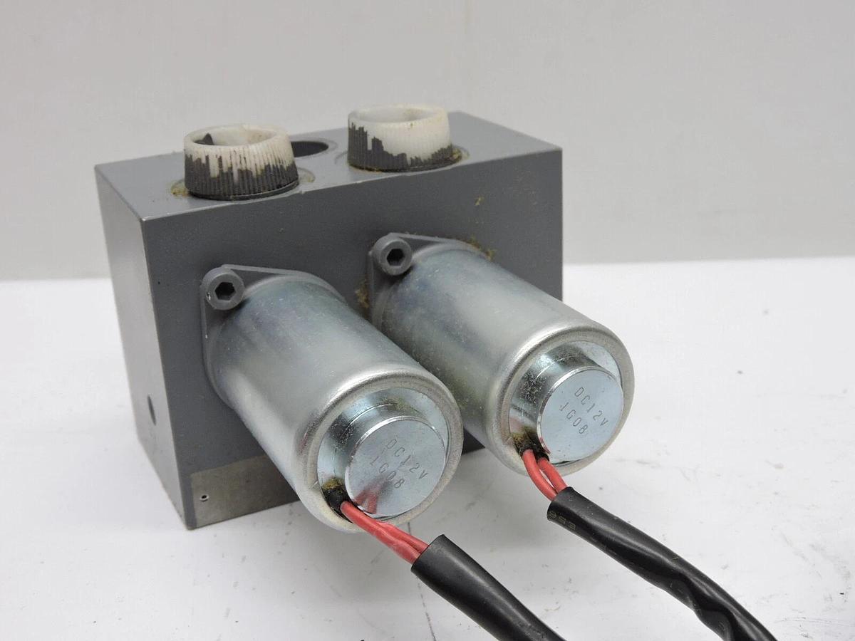 GENUINE Komatsu 22L-60-30310 VALVE ASS'Y UTILITY PC45MR-5, PC55MR-5, PC78US-11