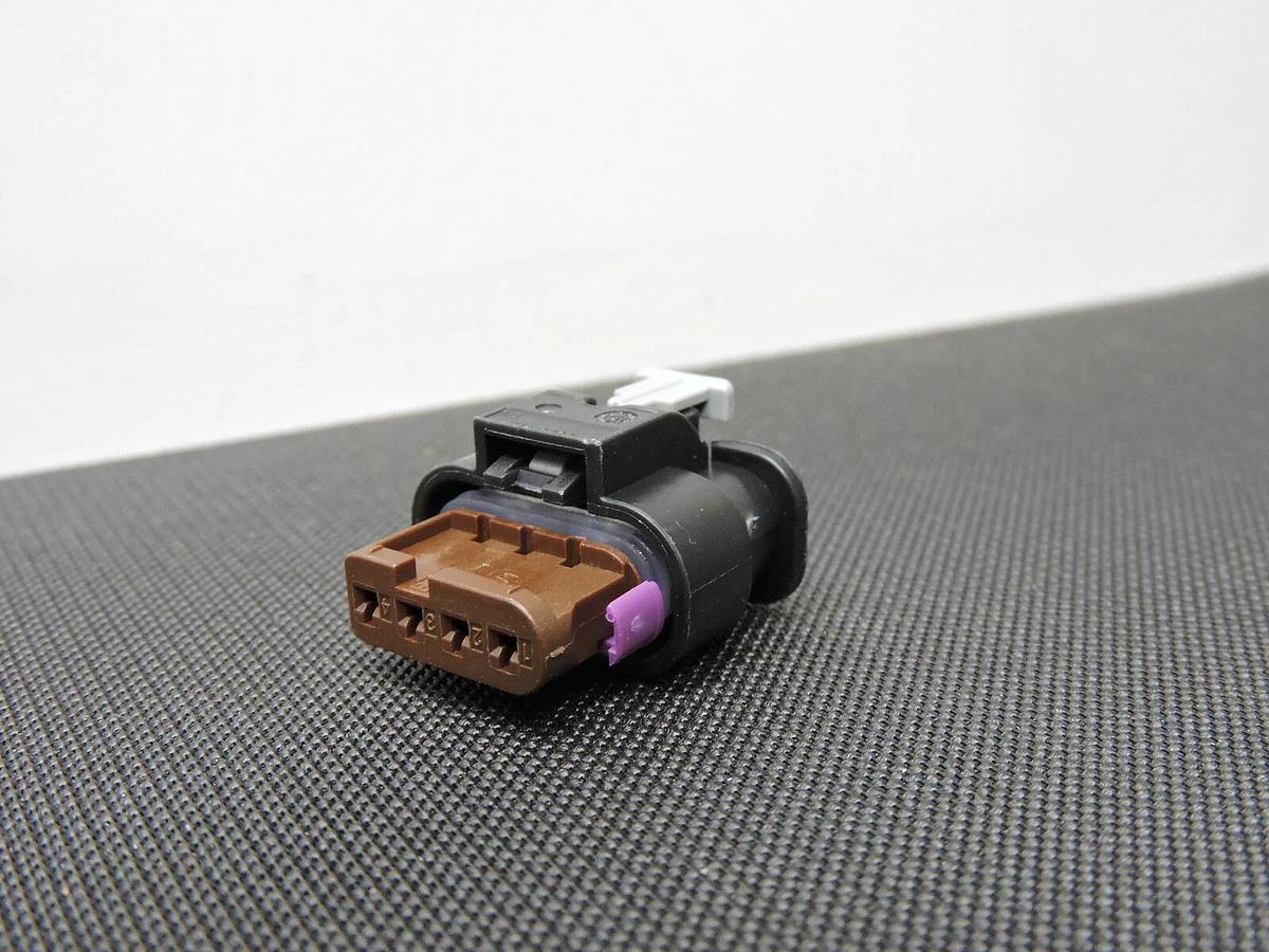 Lot of 100 Nexus - 42832000 FEP - Connectors