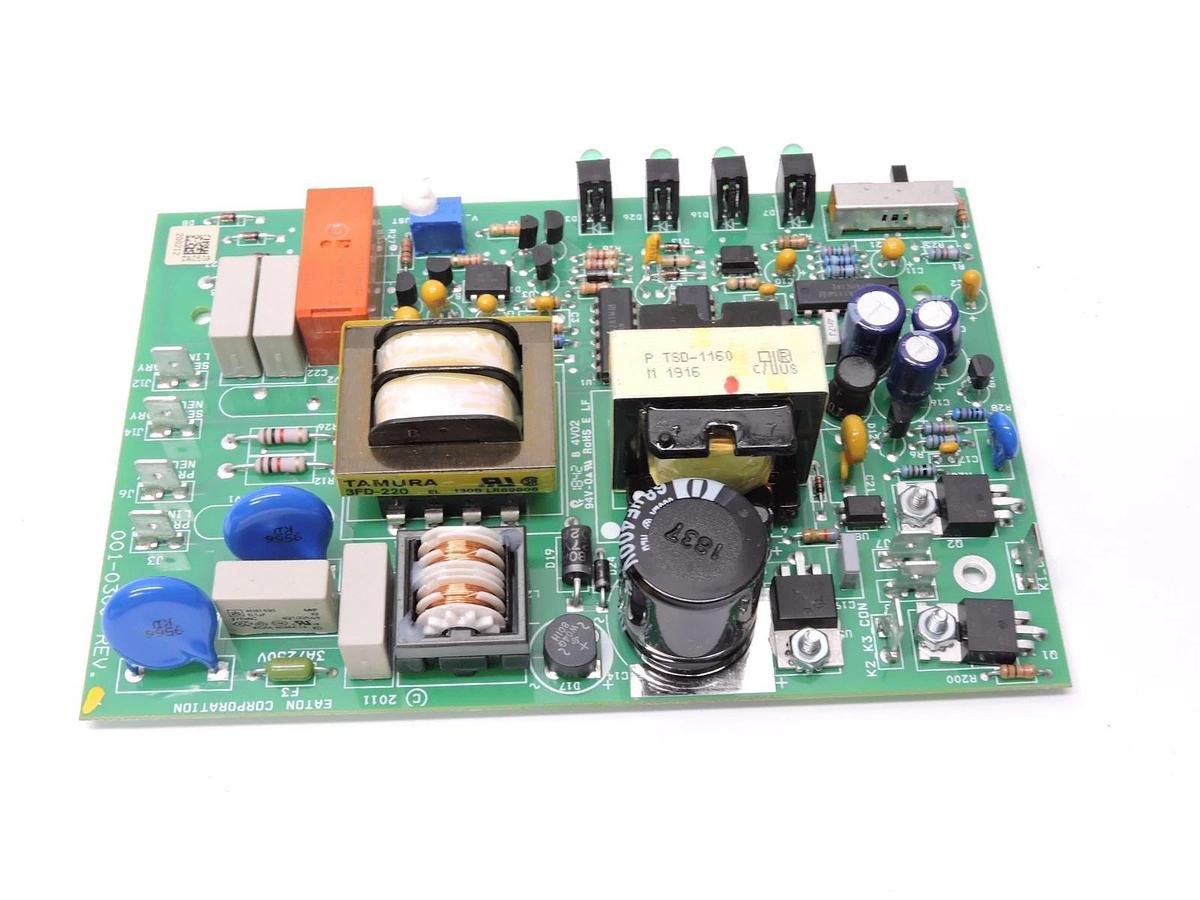 Eaton Corporation 001-0300 (4 Green Lights) SUB-PCB-0300 TA050A Circuit Board NE