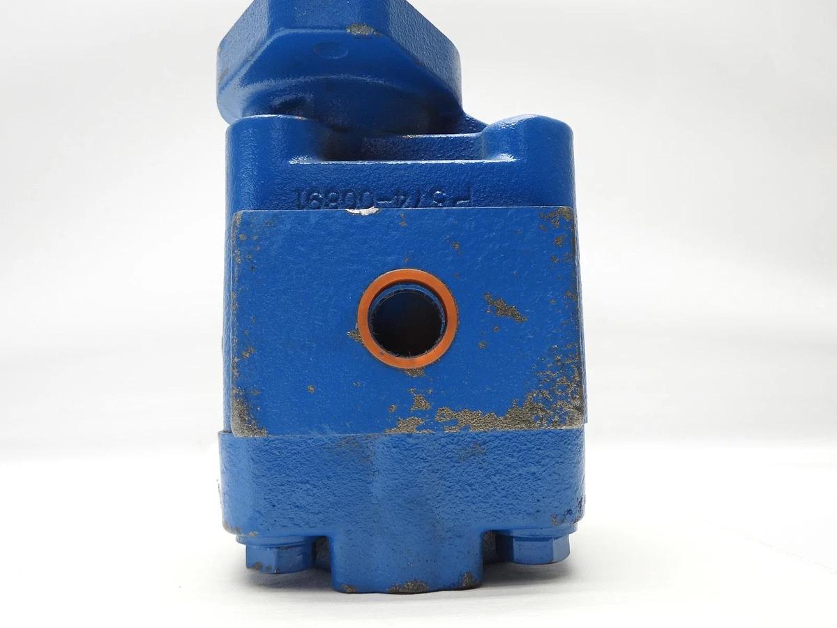 Permco P2100A P2100 Series P2100A183 Hydraulic Motor (2 Bolt) NOB NEW!