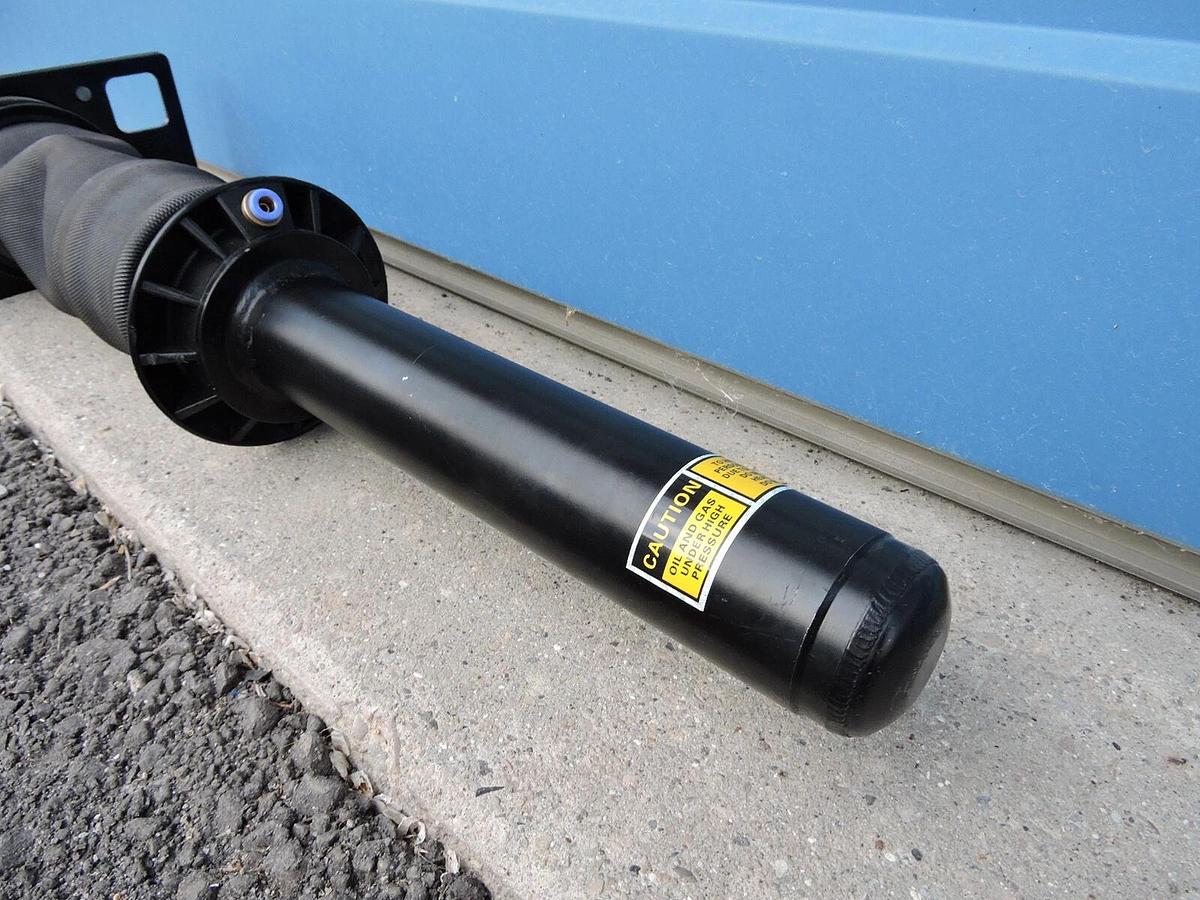 NEW Cab Shock Absorber International Prostar 2008+  3688695C91 Direct Replacemen