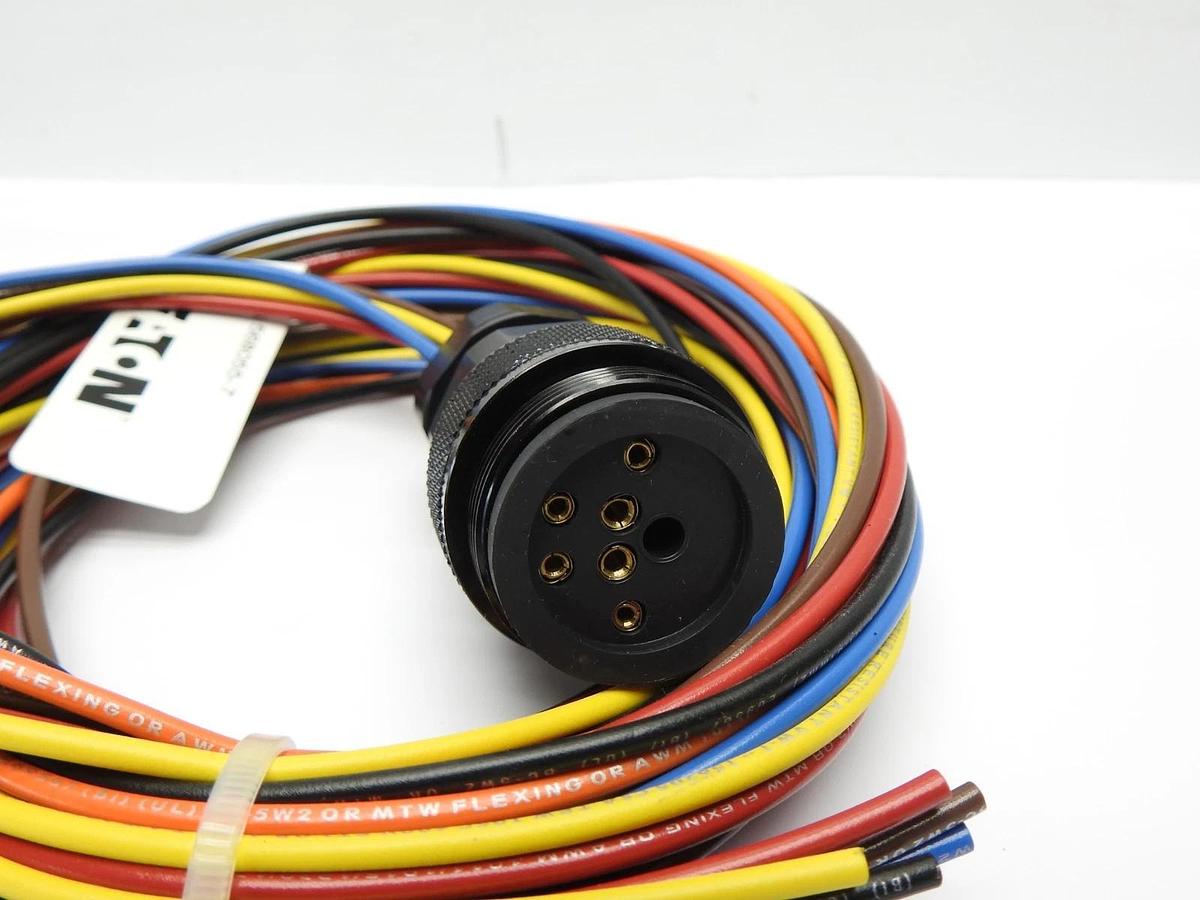 Eaton 568055-7 Pin Sleeve Connector Wire Harness 13A, 600V (568055) - OEM NEW!