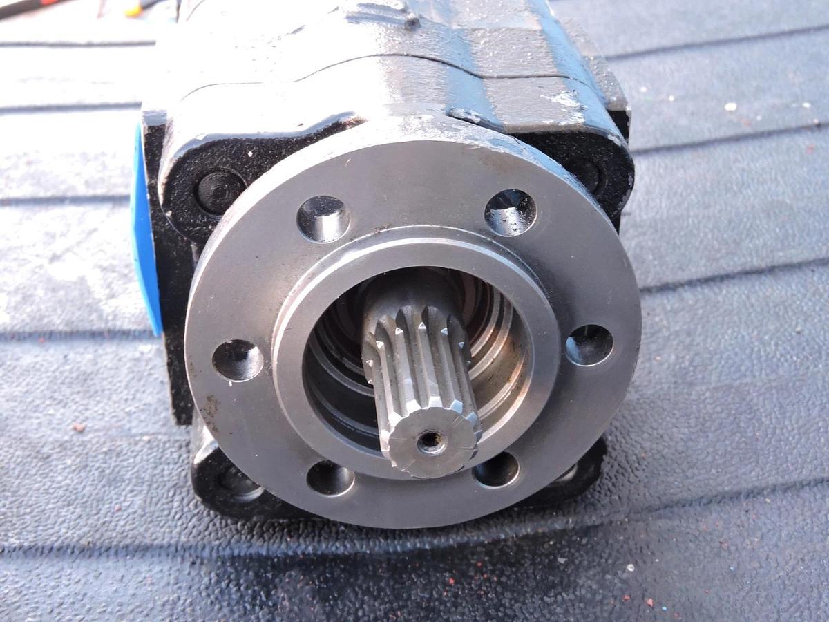 Parker 3129320264 Hydraulic Intertech Gear Pump - OEM NEW!