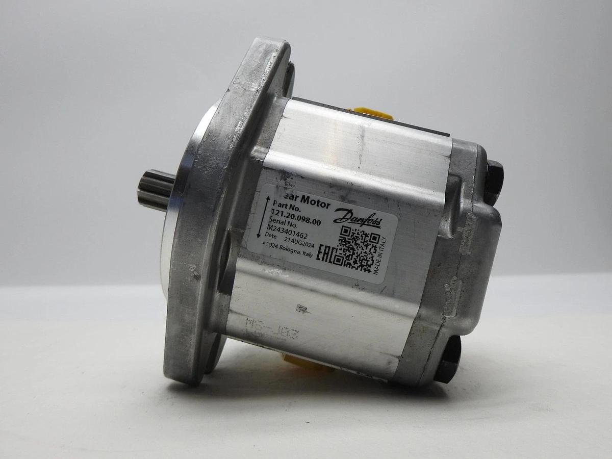 GENUINE Danfoss 121.20.098.00 Gear Motor GR2 Bidirect Fixed Displ SNM2NN NOB NEW