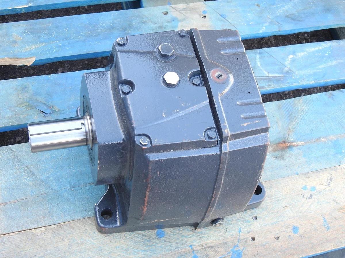 Leroy Somer Browning RCC332LS002 S3K 3372 3000 Series Footed Gear Head - NOB NEW