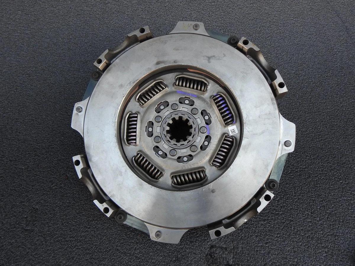 GENUINE Eaton 309701-34 Advantage Self-Adjust Clutch 15 1/2", 10 Spline 2"