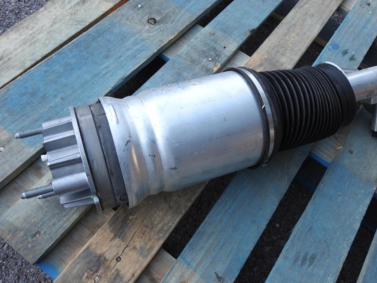 2022-2025 Rivian R1S Front Right Strut Air Shock Absorber Assembly RH - OEM NEW!