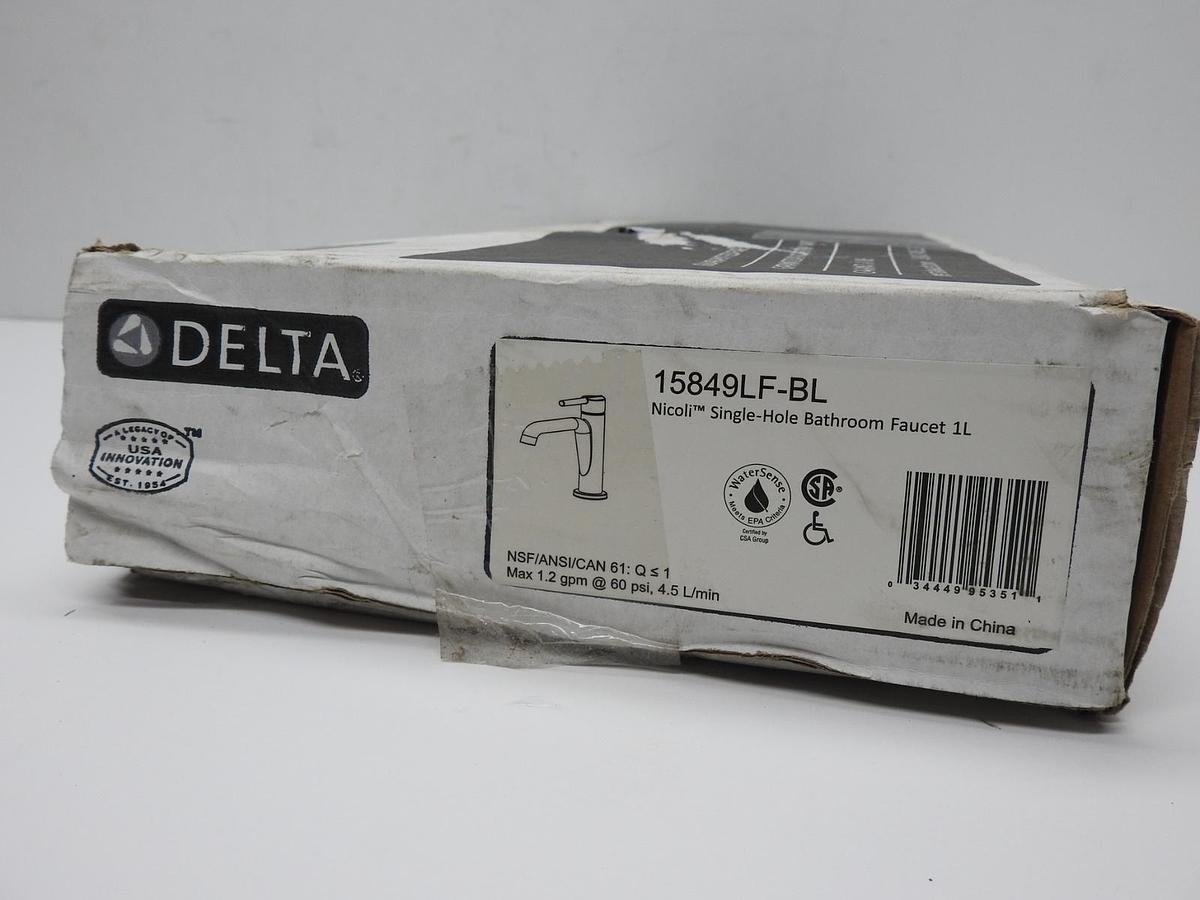 DELTA 15849LF-BL Matte Black Nicoli Single Hole Single-Handle Bathroom Faucet