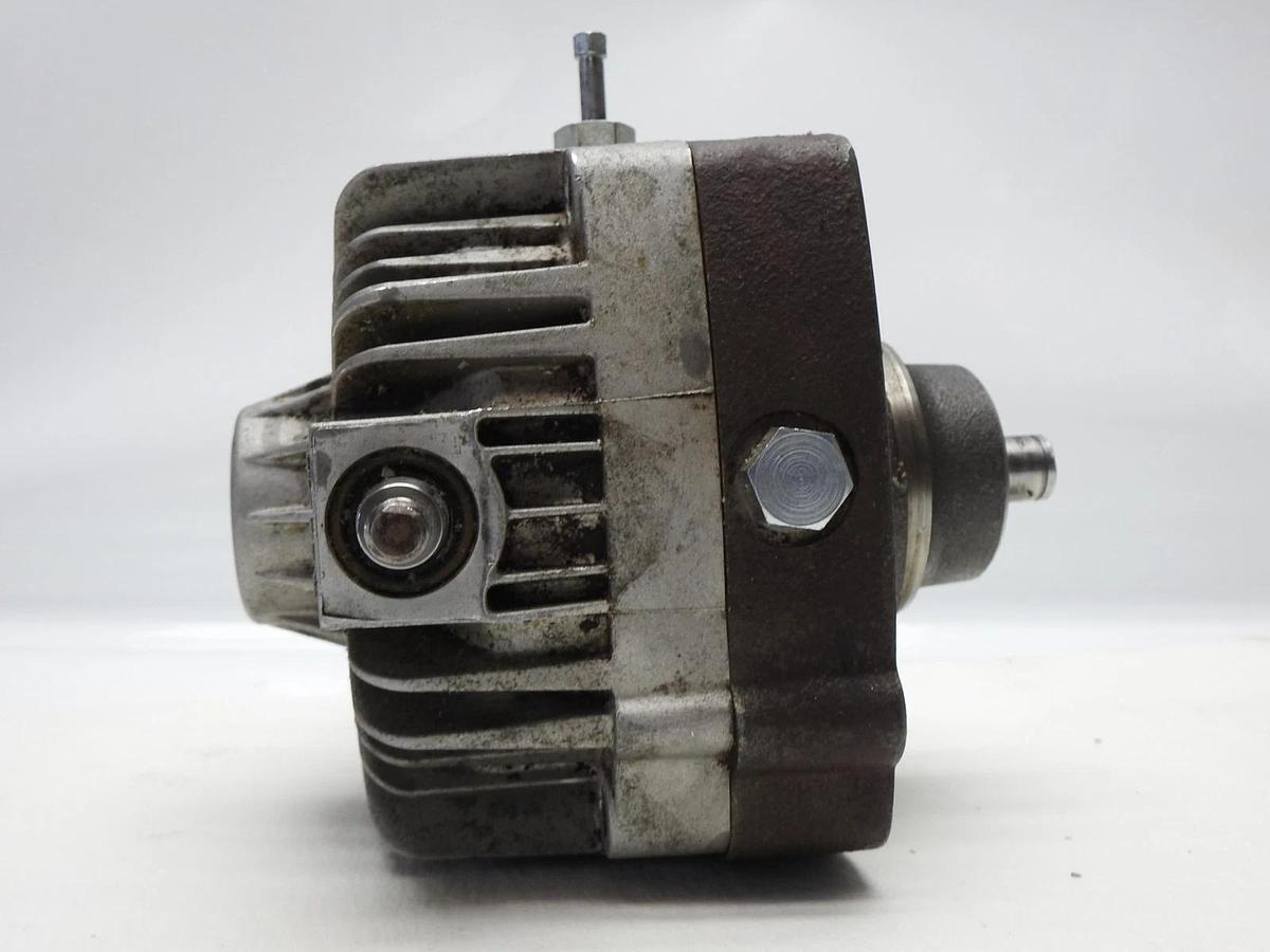 Eaton Hydraulic Transmission Motor 700-060 CW Rotation - AS IS UNTESTED