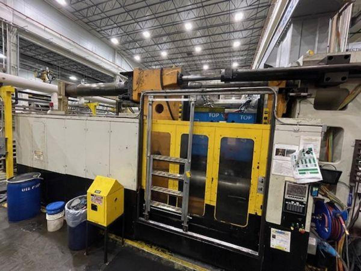 Used 3000 Ton Cincinnati Injection Mold Machine