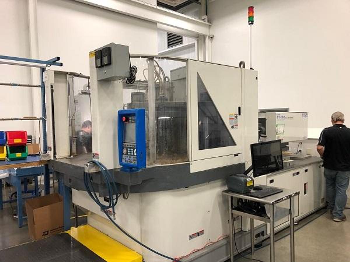 Used 150 Ton Toyo Rotary Molding Machine