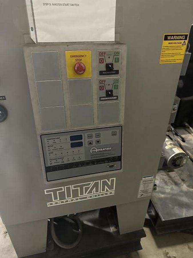 Used Advantage Dual Zone 15 Ton Titan Chiller w/450 gal. poly tank & lid
