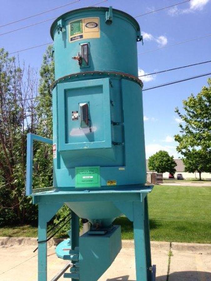 Used Unadyn 2000 lb. Ins. Hopper w/rec/stand