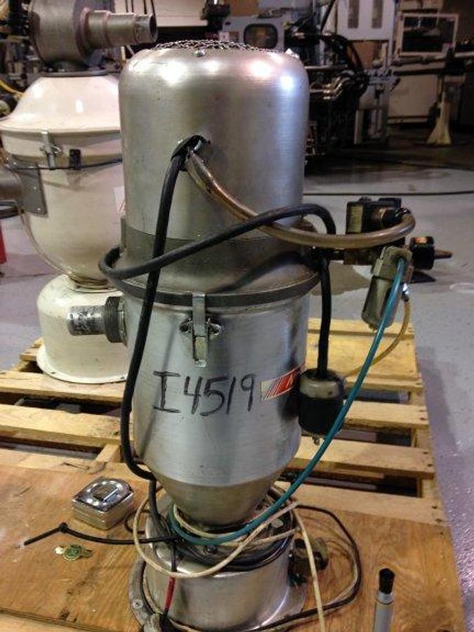 Used Mould-Tek VIM-501 Vacuum Loader