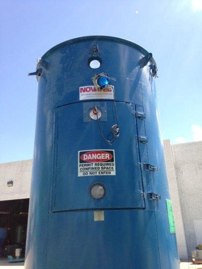 Used Novatec 2500 lb. Insulated Hopper w/stnd