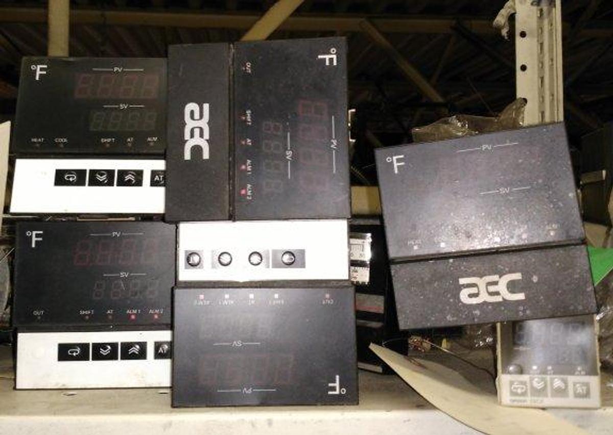 Used AEC DIGITAL TEMP. CONTROL