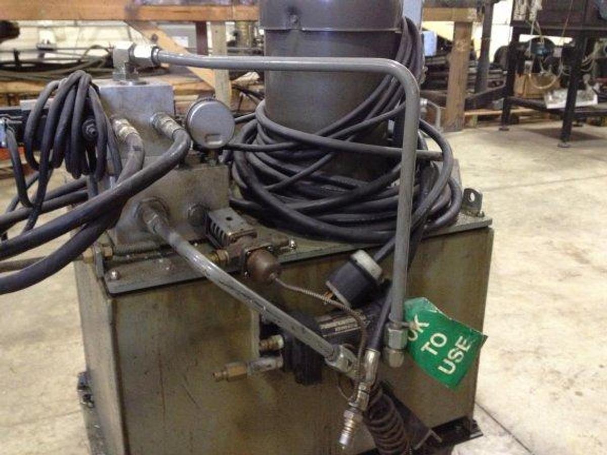 Used Vickers Hydraulic Tank w/5 HP Motor
