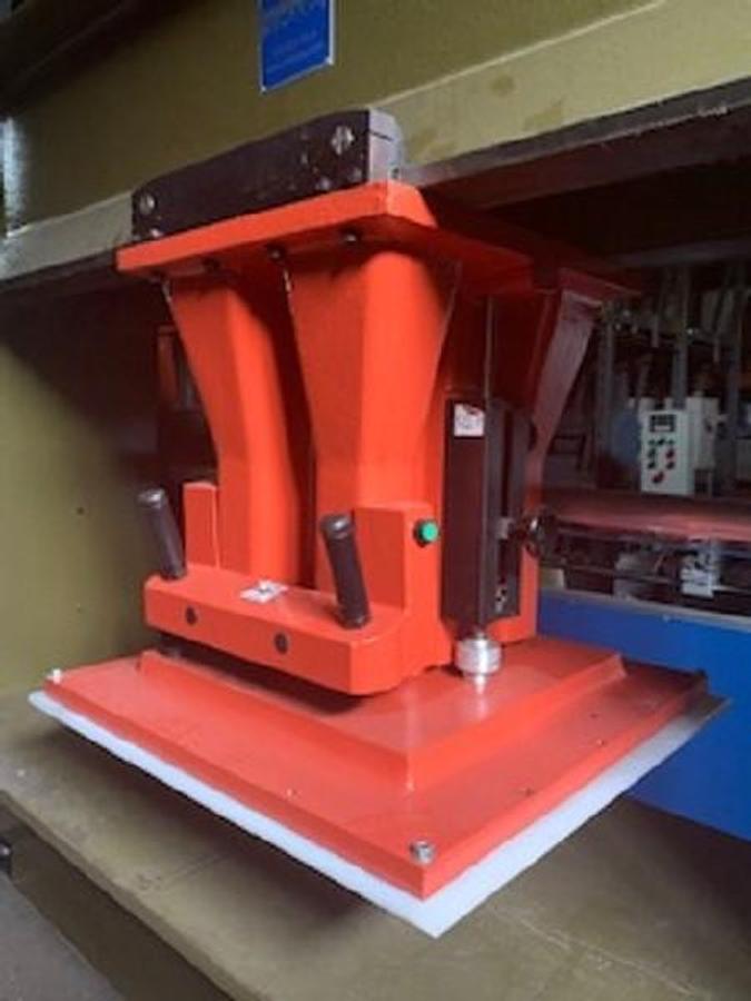 Used Simards TW588 40 Ton Die Cutting Press