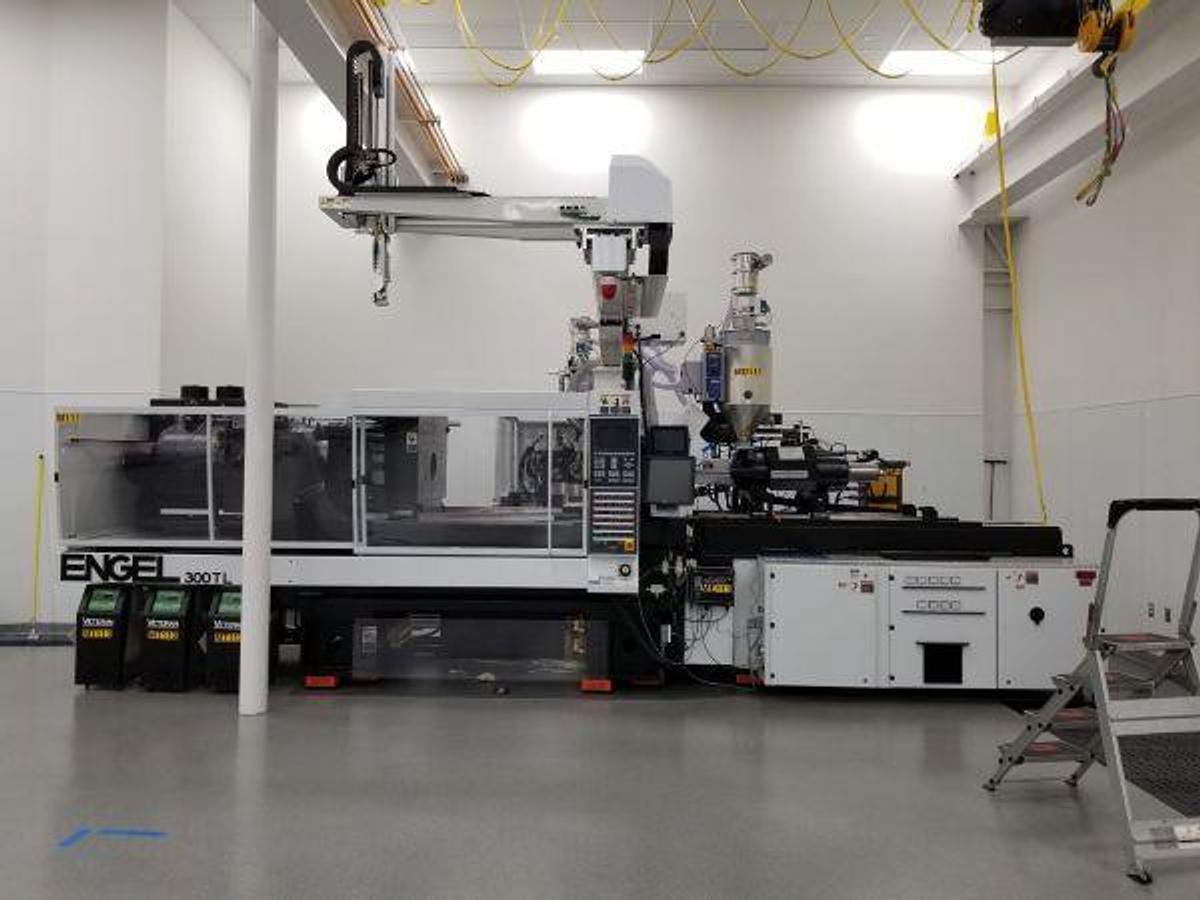 Used 300 Ton Engel 2-Shot Injection Mold Machine
