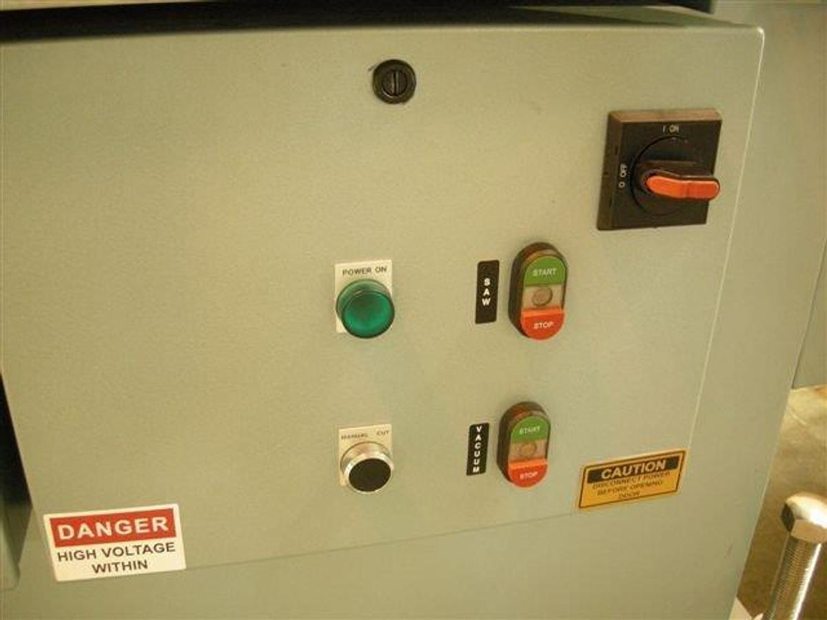 Used Mould-Tek Additive Feeder