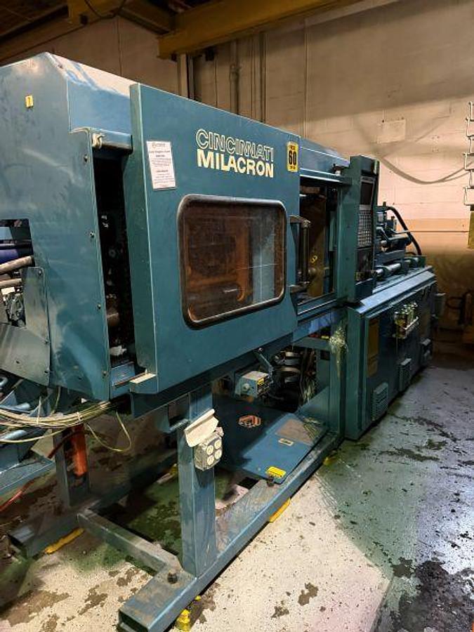Used 110 Ton Cincinnati Injection Mold Machine